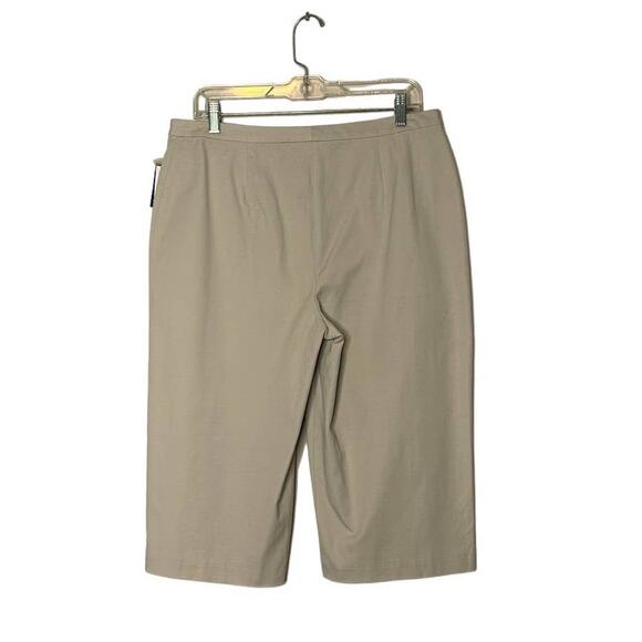 Charter Club beige flat front capri pants size 12 - Picture 2 of 10